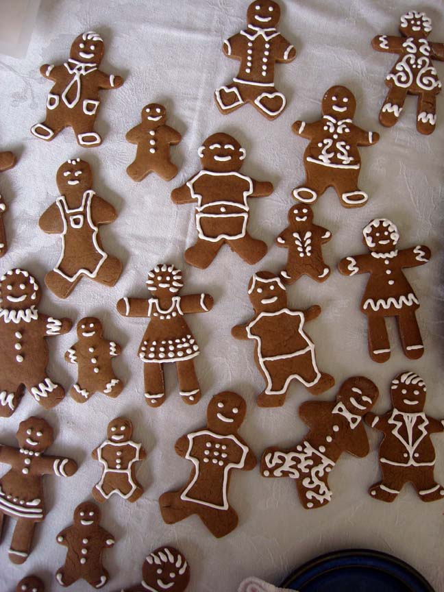 E Gingerbread Men